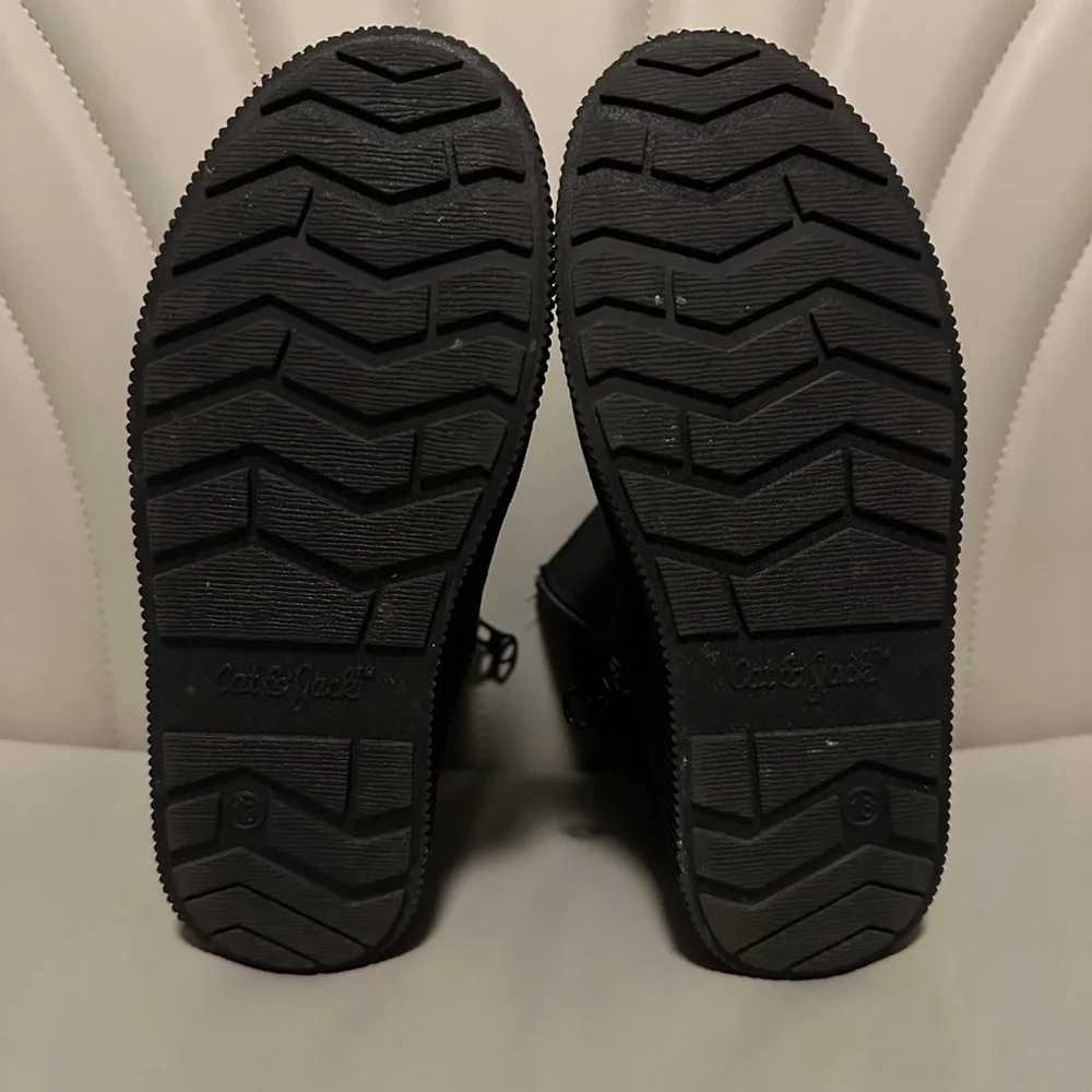 Cat & Jack Kids Black Boots Faux Fur Lined Zipper Winter Shoes Size 13